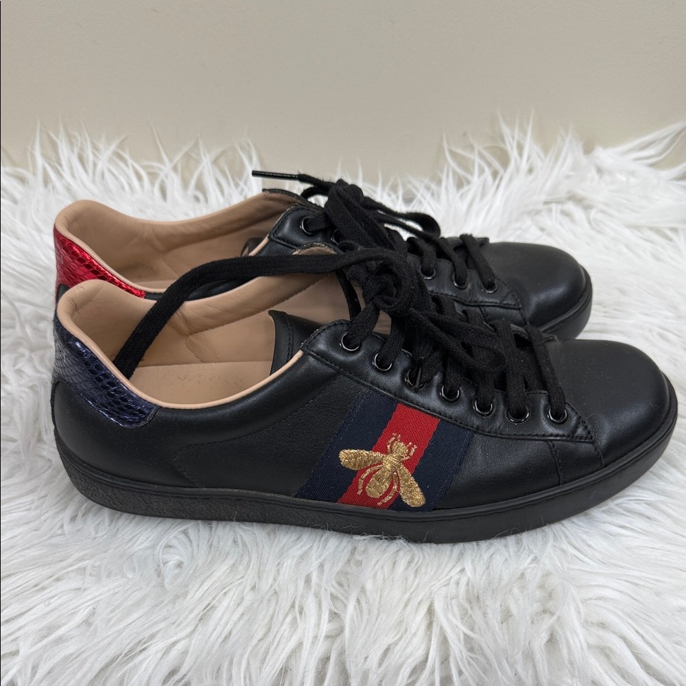 GUCCI ACE Black Sneakers with Red and Gold Accents bee 5